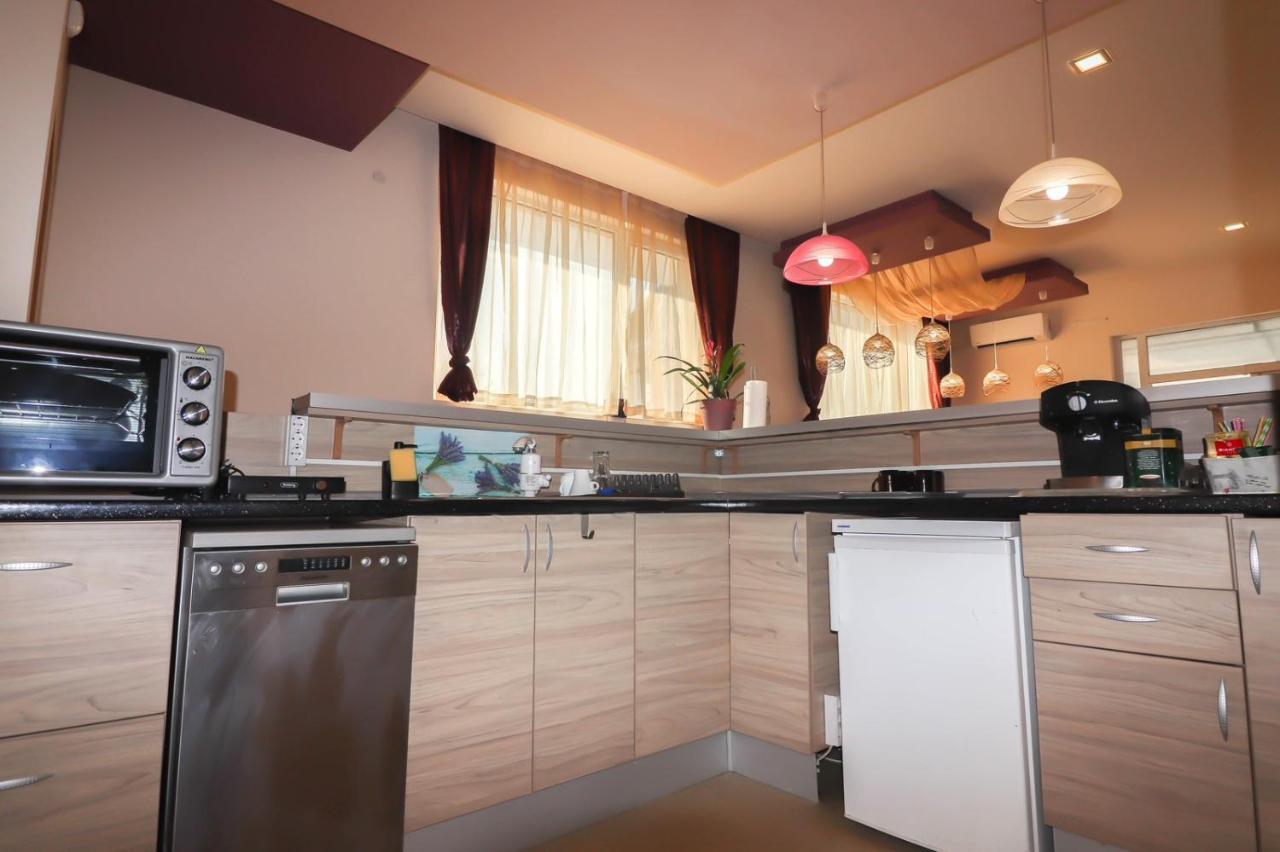 Студио Ариел Varna Exterior photo